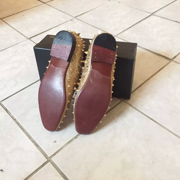 Golden spiked dress shoes - Picture 3 of 3